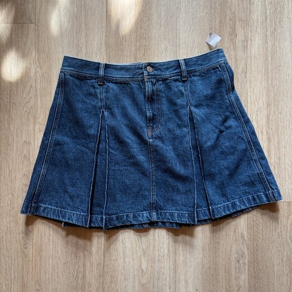 Gap x Sandy Liang Pleated Denim Skirt - Picture 7 of 9